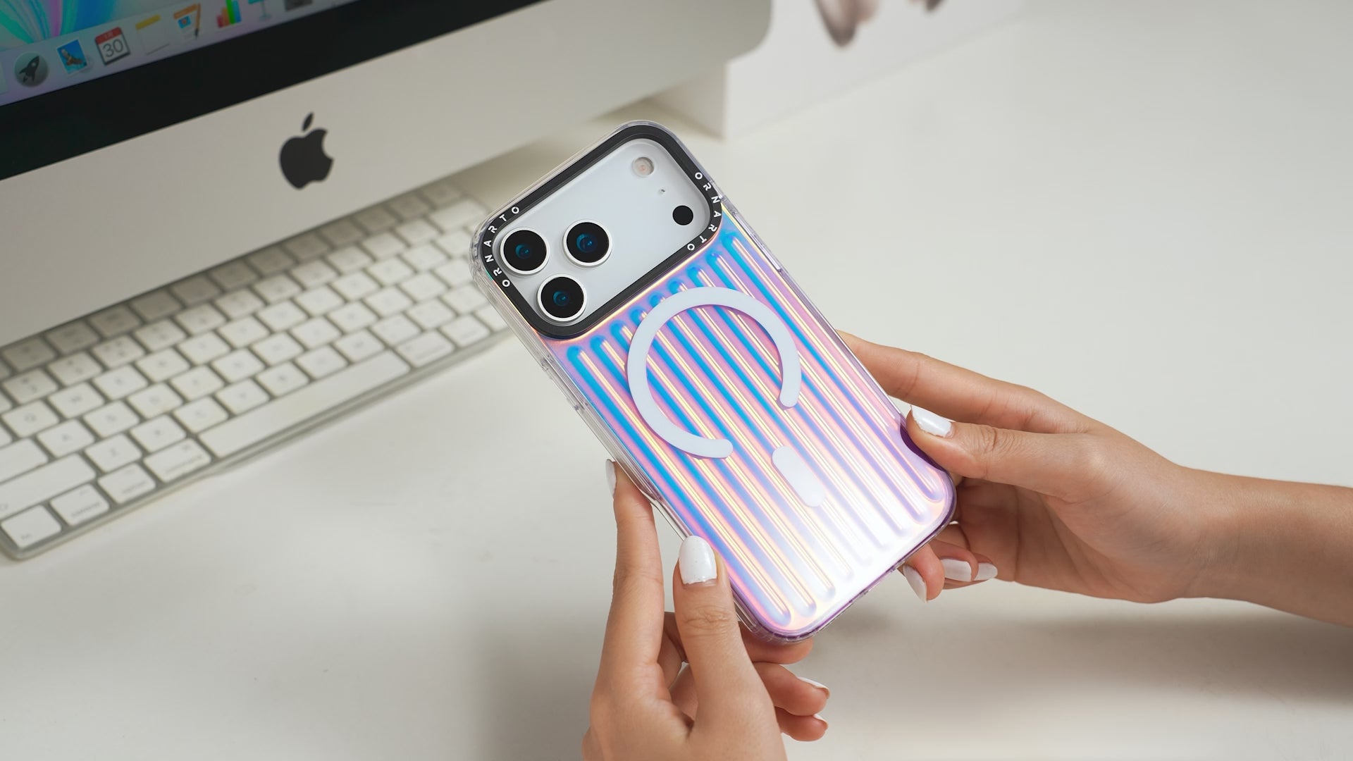 Iridescent Luggage Glow Case for iPhone 17 Pro | Pro Max